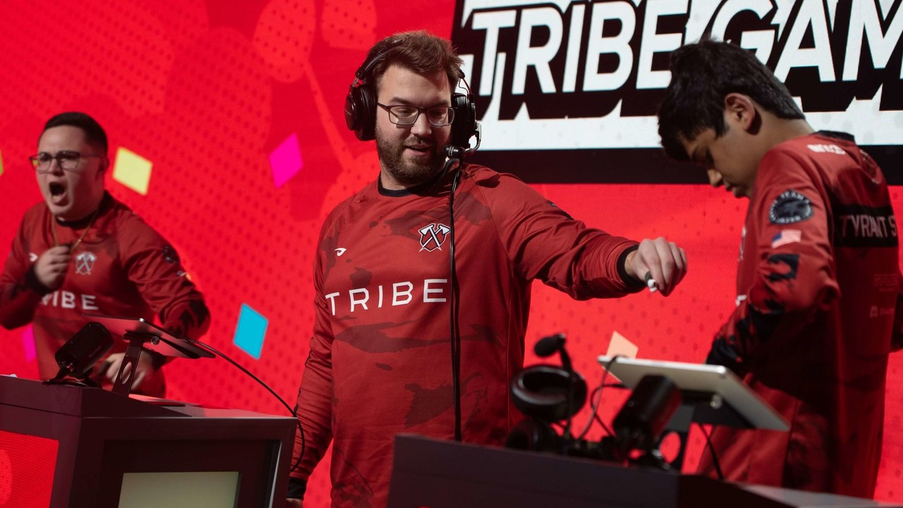 Tribe Gaming-spillere konkurrerer sammen på en Brawl Stars-scene